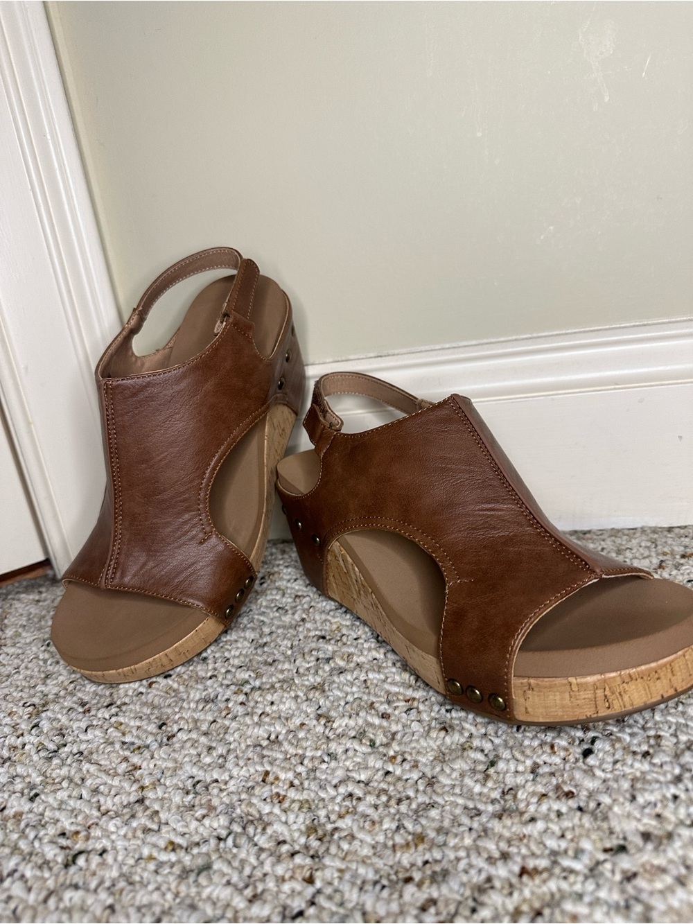 Corkys Brown Leather Cork Wedge Sandals with Memory Foam size 9 NIB